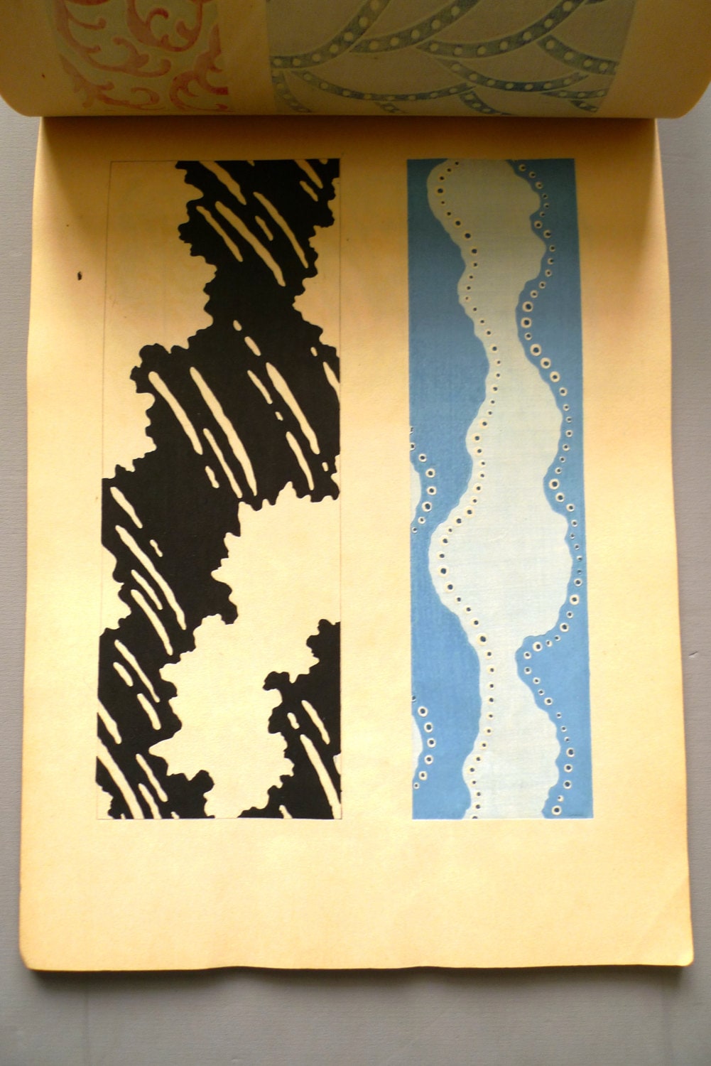 1902, Japanese antique woodcut design book, Kamisaka Sekka, "Kairo (wave design)", original 1st edition.